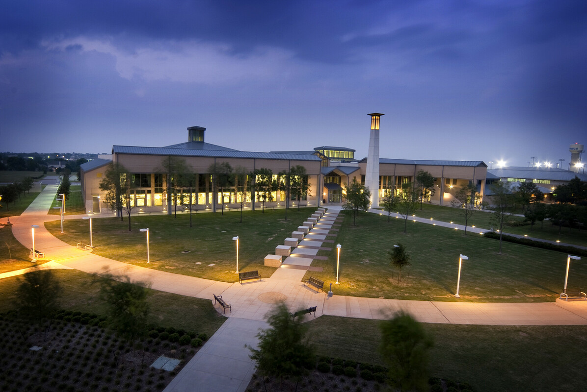 Frisco Campus, exterior